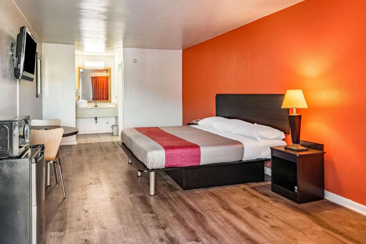 6-portsmouth, Va Hotel 2*