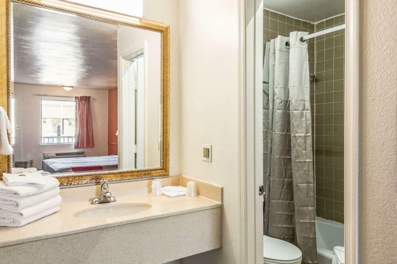 Hotel 6-portsmouth, Va